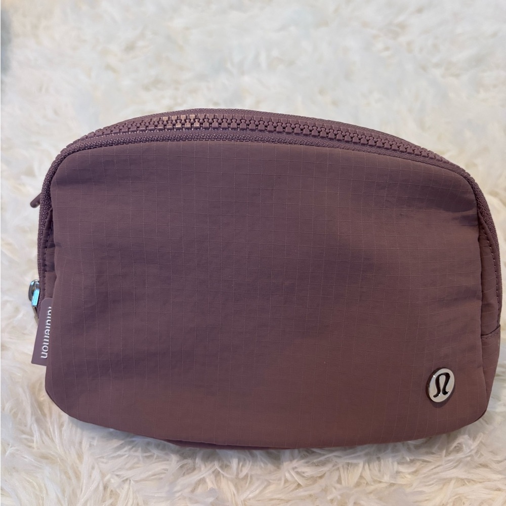 Lululemon Everywhere Belt Bag 1L